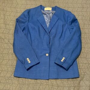Vintage blazer, blue with mother of pearl buttons